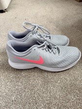 Nike Revolution 4 Running