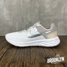 Nike Women's Revolution 6 NN