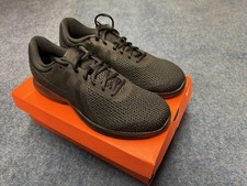 Nike Revolution 4 - UK 10.5 -