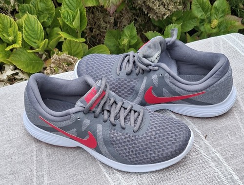 These are nike women - these, women's