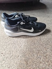 Nike Revolution 7 Trainers