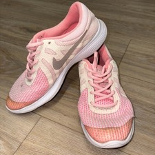 Nike Revolution 4 Trainers –