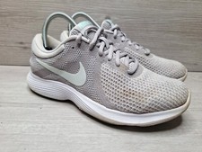 Nike Revolution 4 Grey / White